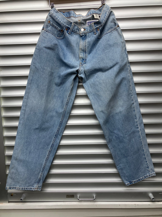 Vintage Levi 570 Lightwash Denim - 32