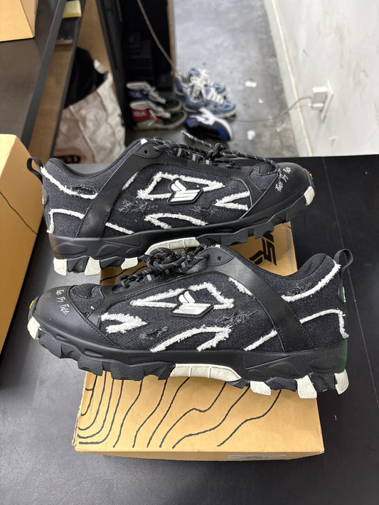 Sicko Hiking Shoe Black (U) - 9M**