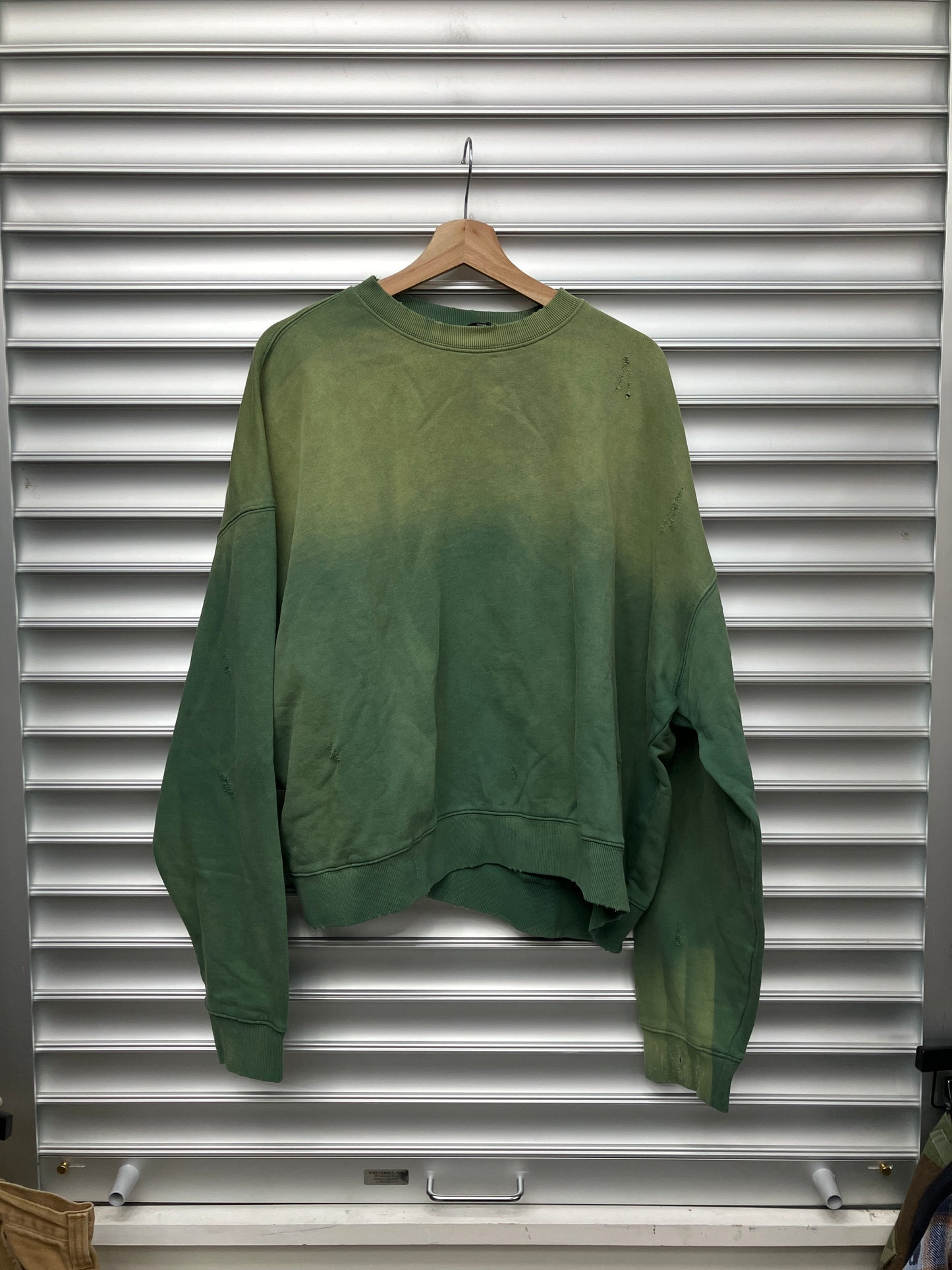 Raspberry g-3 Sweater - L