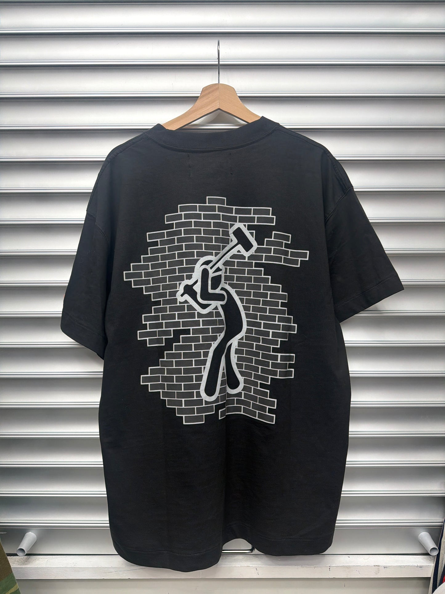 PDF Concrete Boys Wall Tee - L