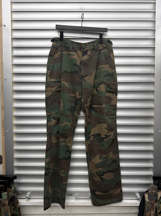Vintage Camo Pants - 32