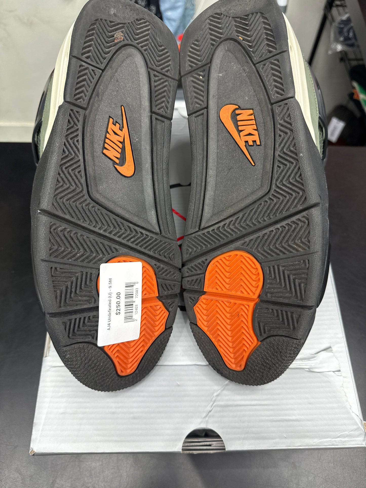 AJ4 Undefeated (U) - 9.5M