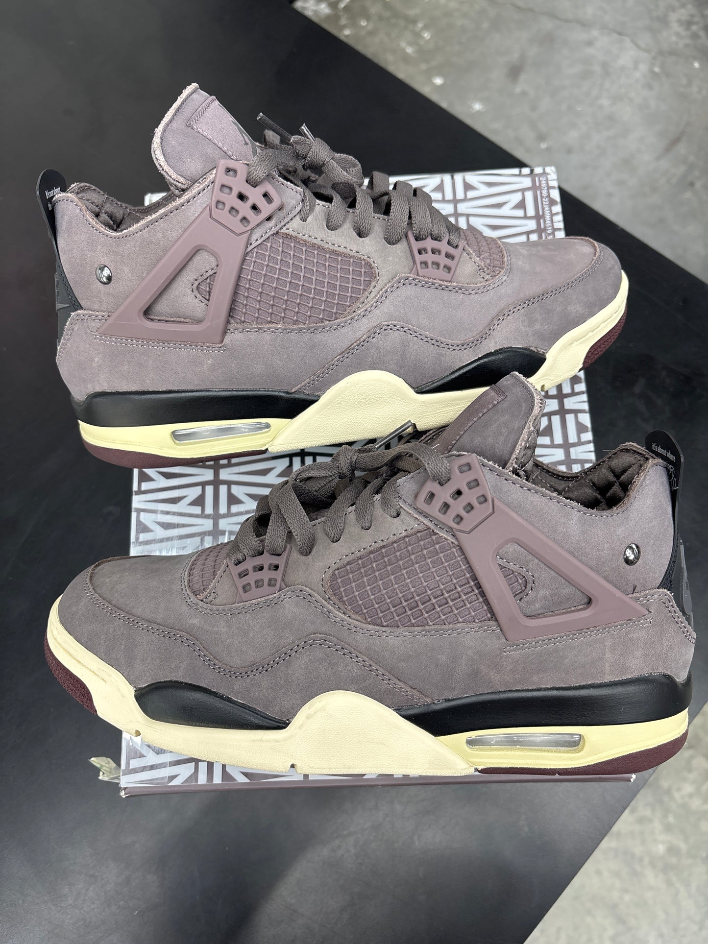 AJ4 A Ma Maniere Violet Ore (U) - 10.5M