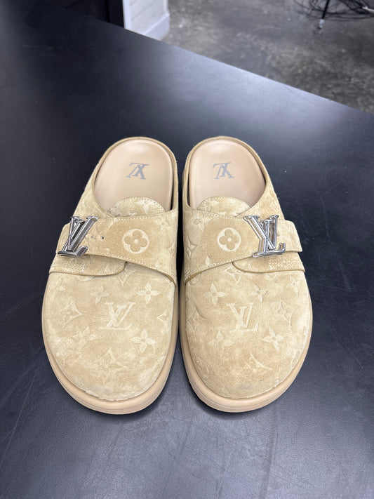Louis Vuitton Suede Mule Tan (U) - 9M (NB)