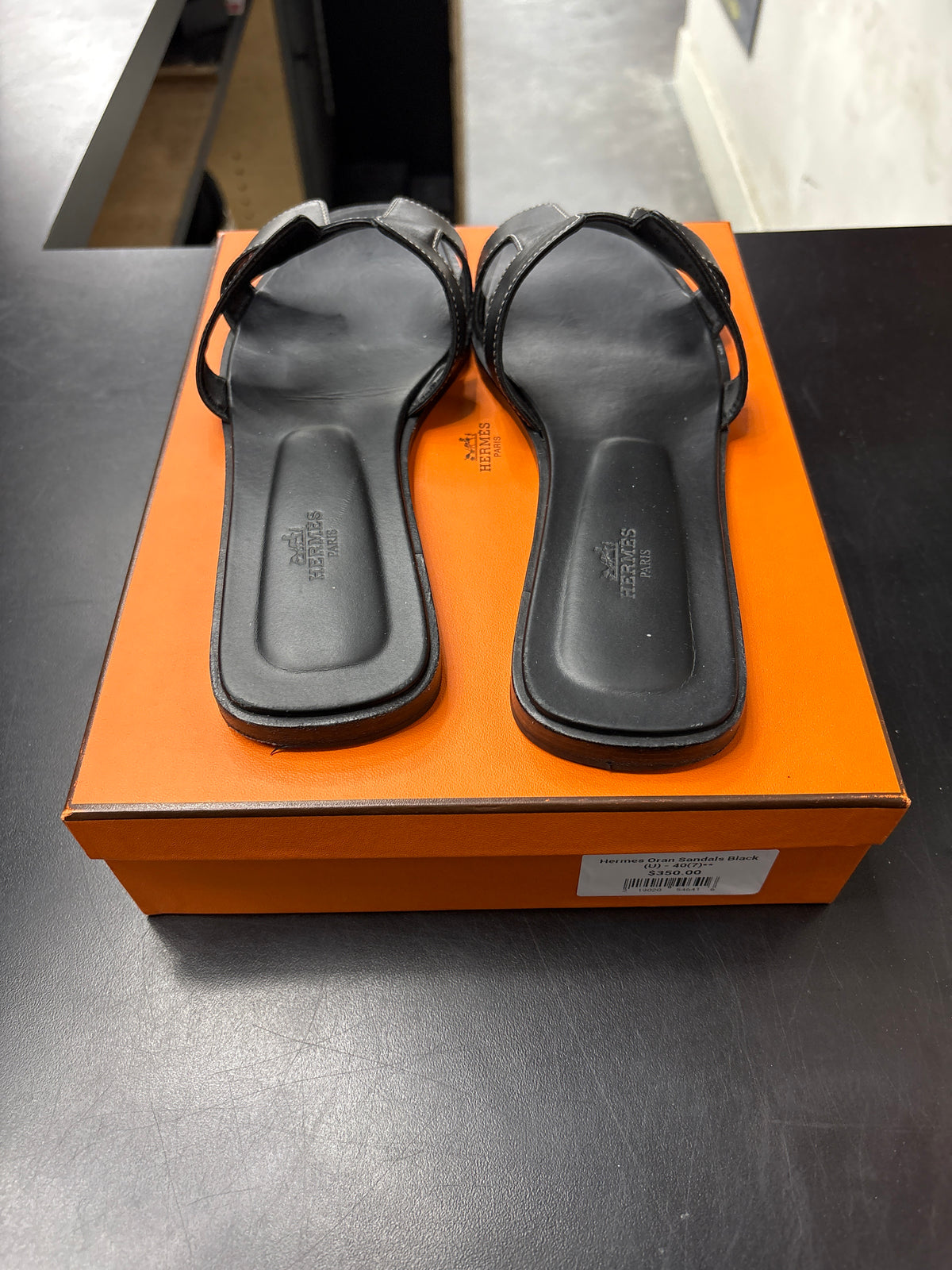 Hermes Oran Sandals Black (U) - 40(7)**