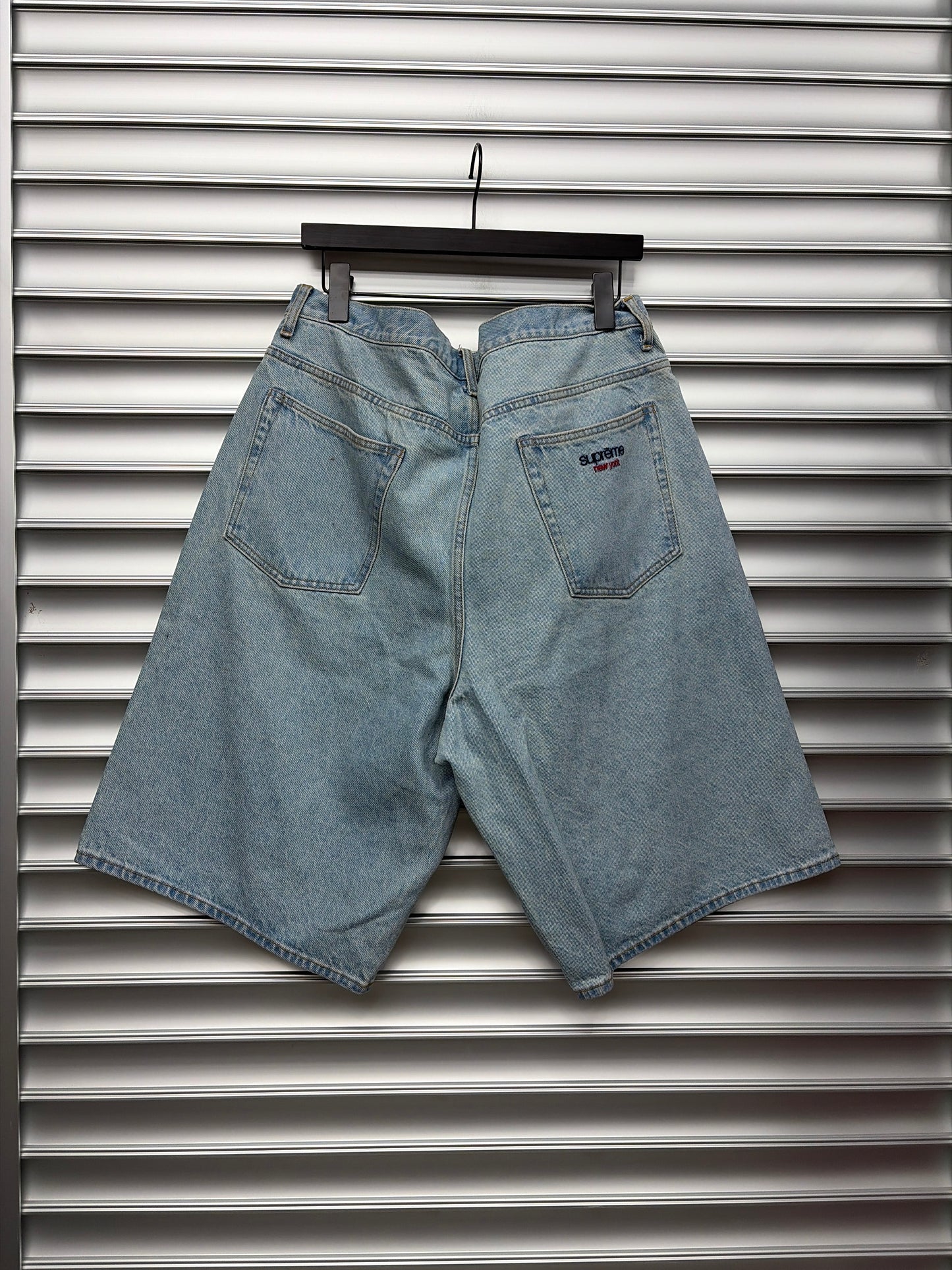 Supreme New York Denim Shorts - 36