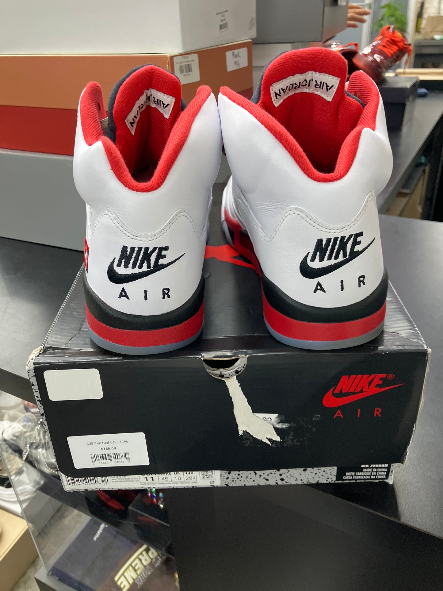 AJ5 Fire Red (U) - 11M
