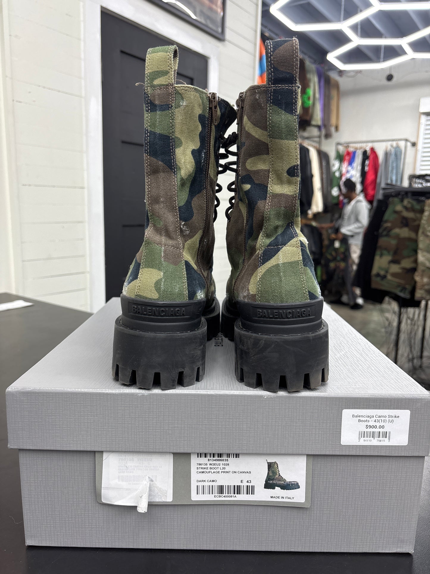 Balenciaga Camo Strike Boots - 43(10) (U)