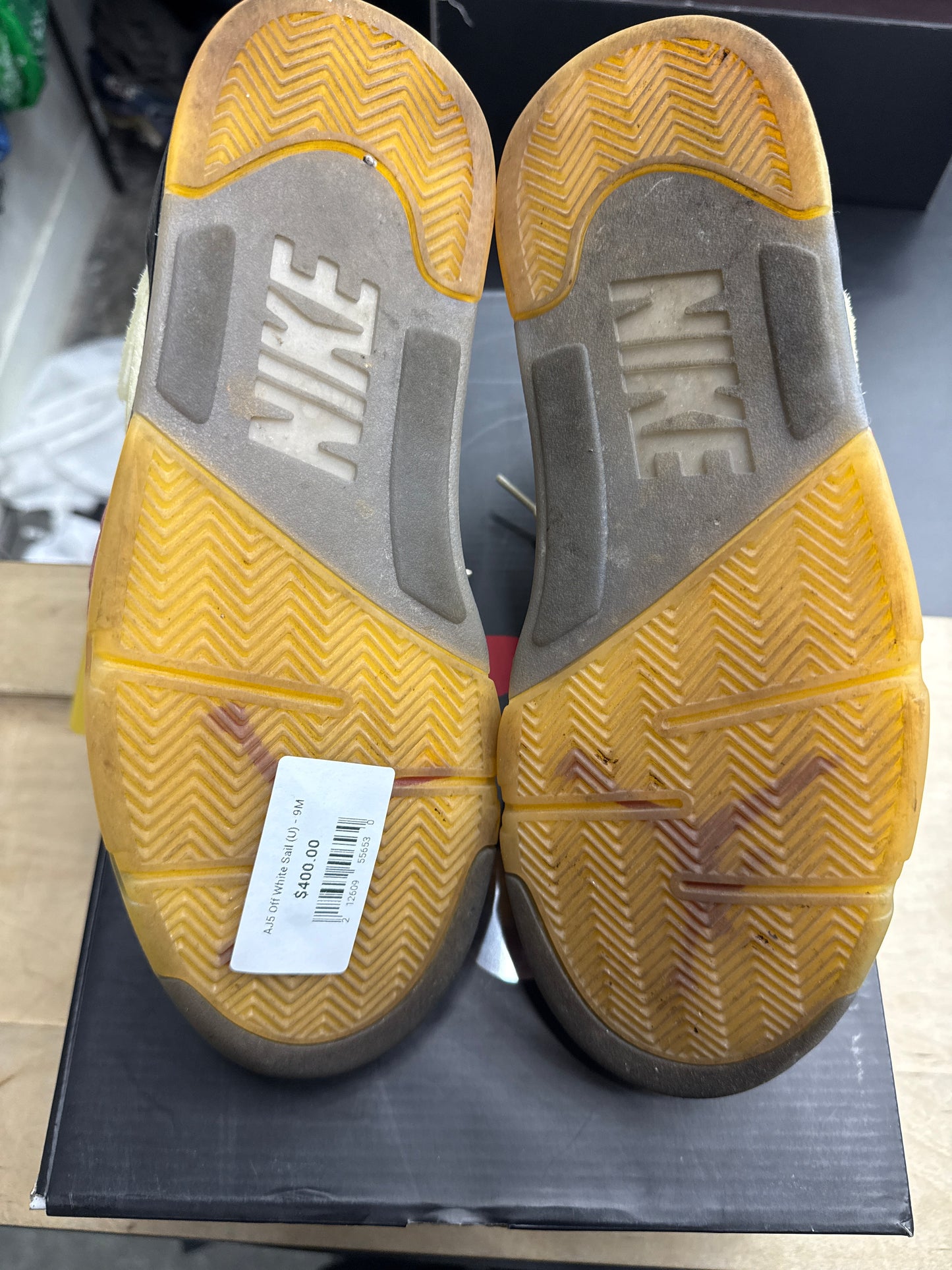 AJ5 Off White Sail (U) - 9M