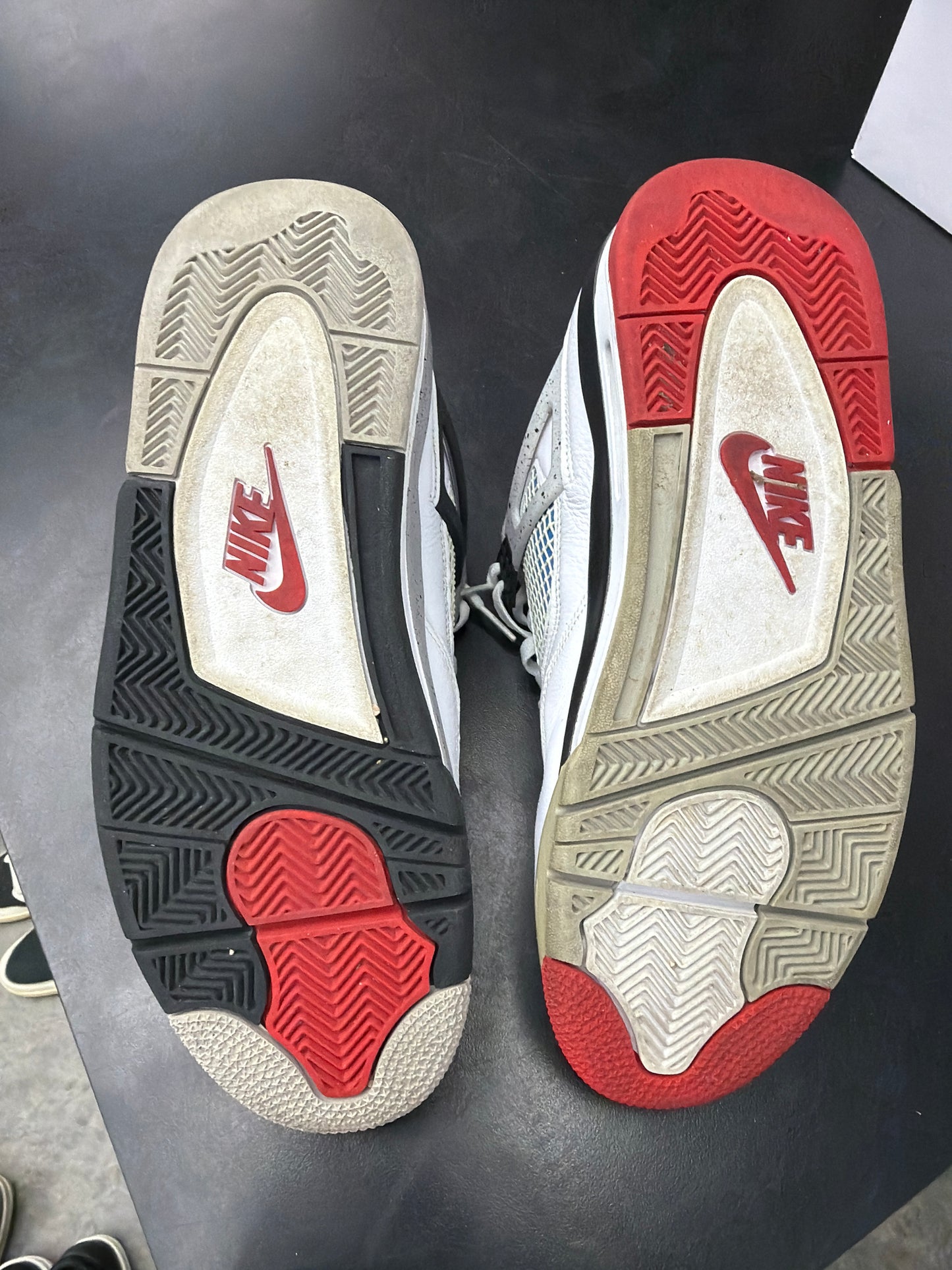 AJ4 What The (U) - 10M (NB)