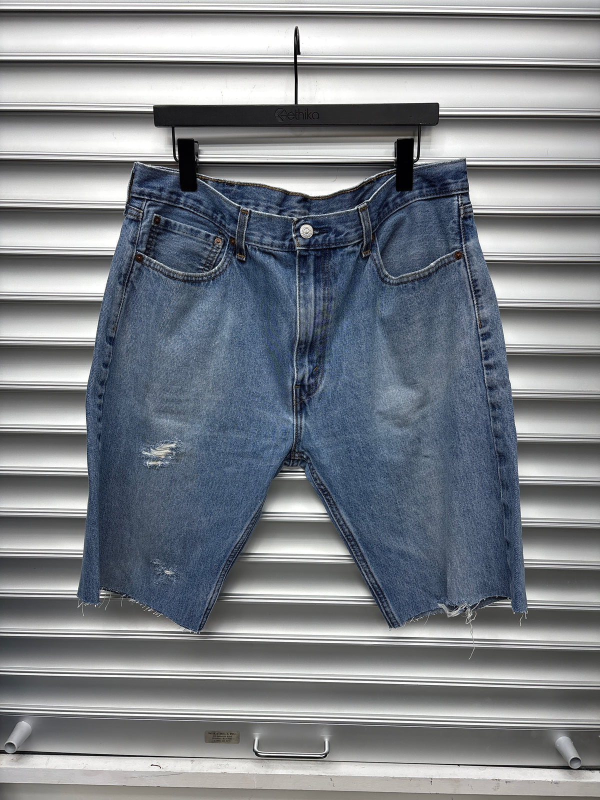 Vintage Levi Shorts - 38x32**