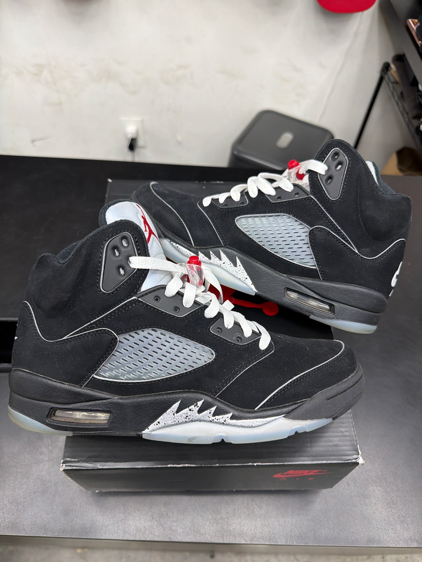 AJ5 Black Metallic (U) - 8.5M