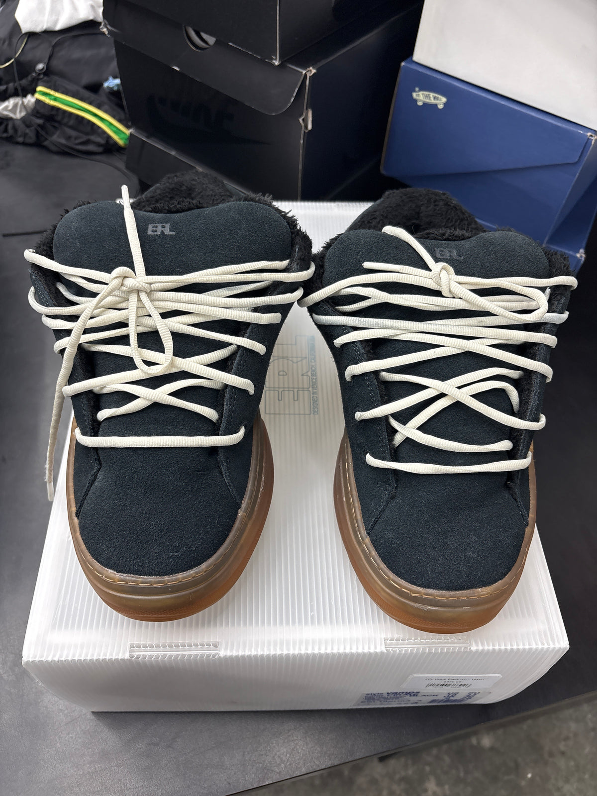 ERL Vamp Black (U) - 10M**
