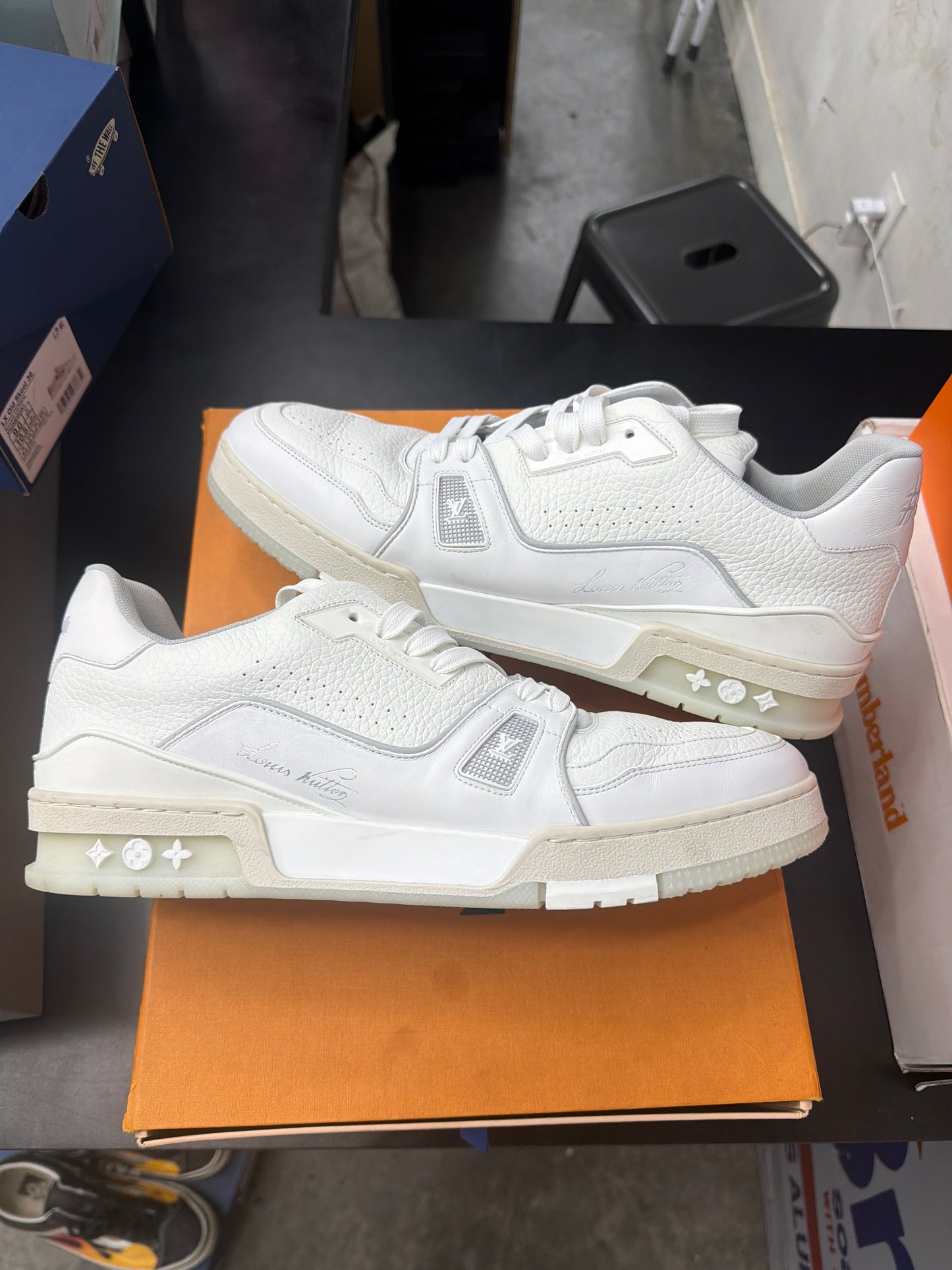 Louis Vuitton Trainer White #54 (U) - 12M