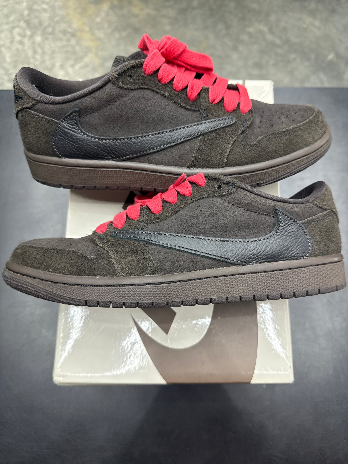 AJ1 Low Travis Scott Velvet Brown (U) - 7.5M