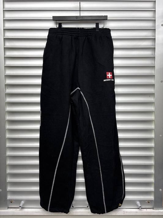 Raspberry Berry Med Black Sweatpants - M**