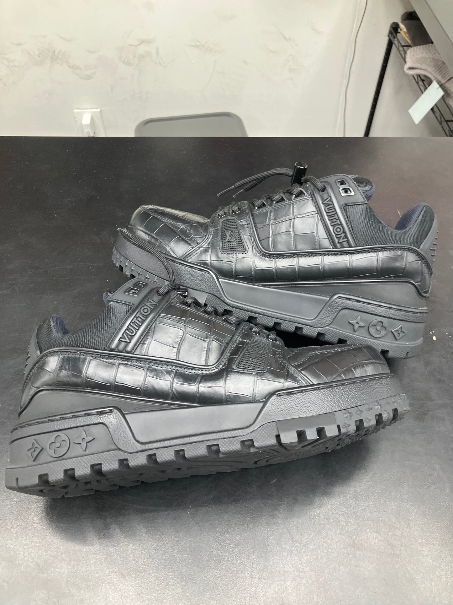 Louis Vuitton Maxi Trainer Black Crocodile - 9M (NB)
