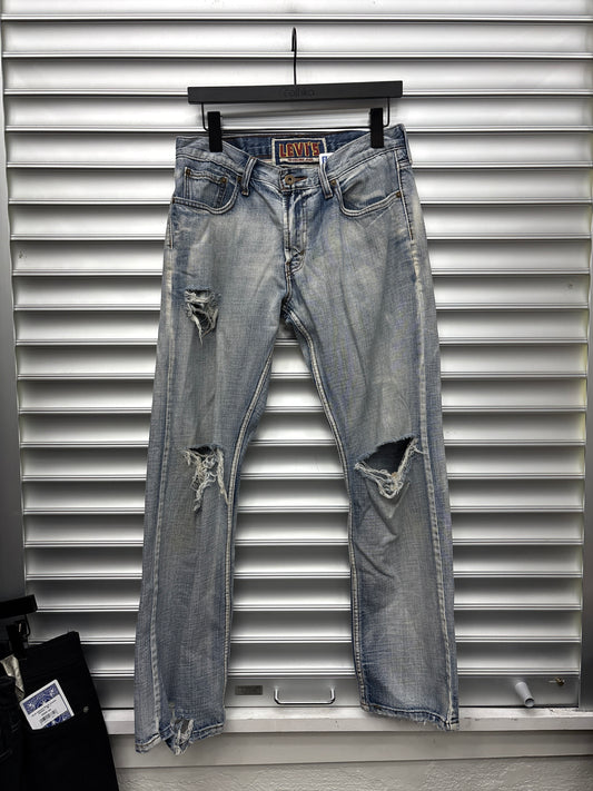 Vintage Levis Distressed Denim - 31**