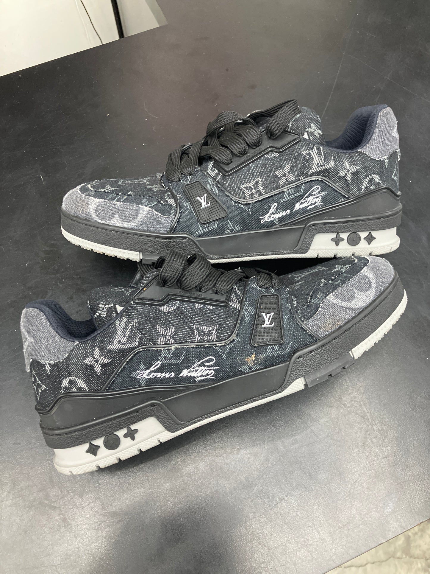 Louis Vuitton Trainer Black Denim (U) - 9M