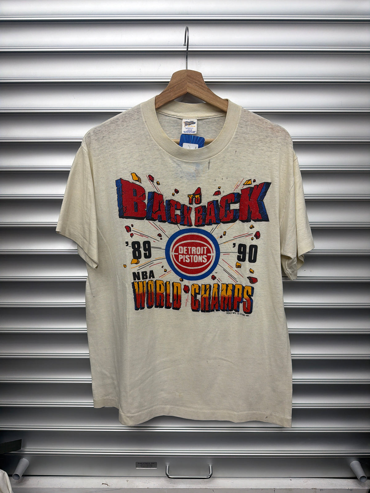 Vintage Detroit Pistons Tee - L**