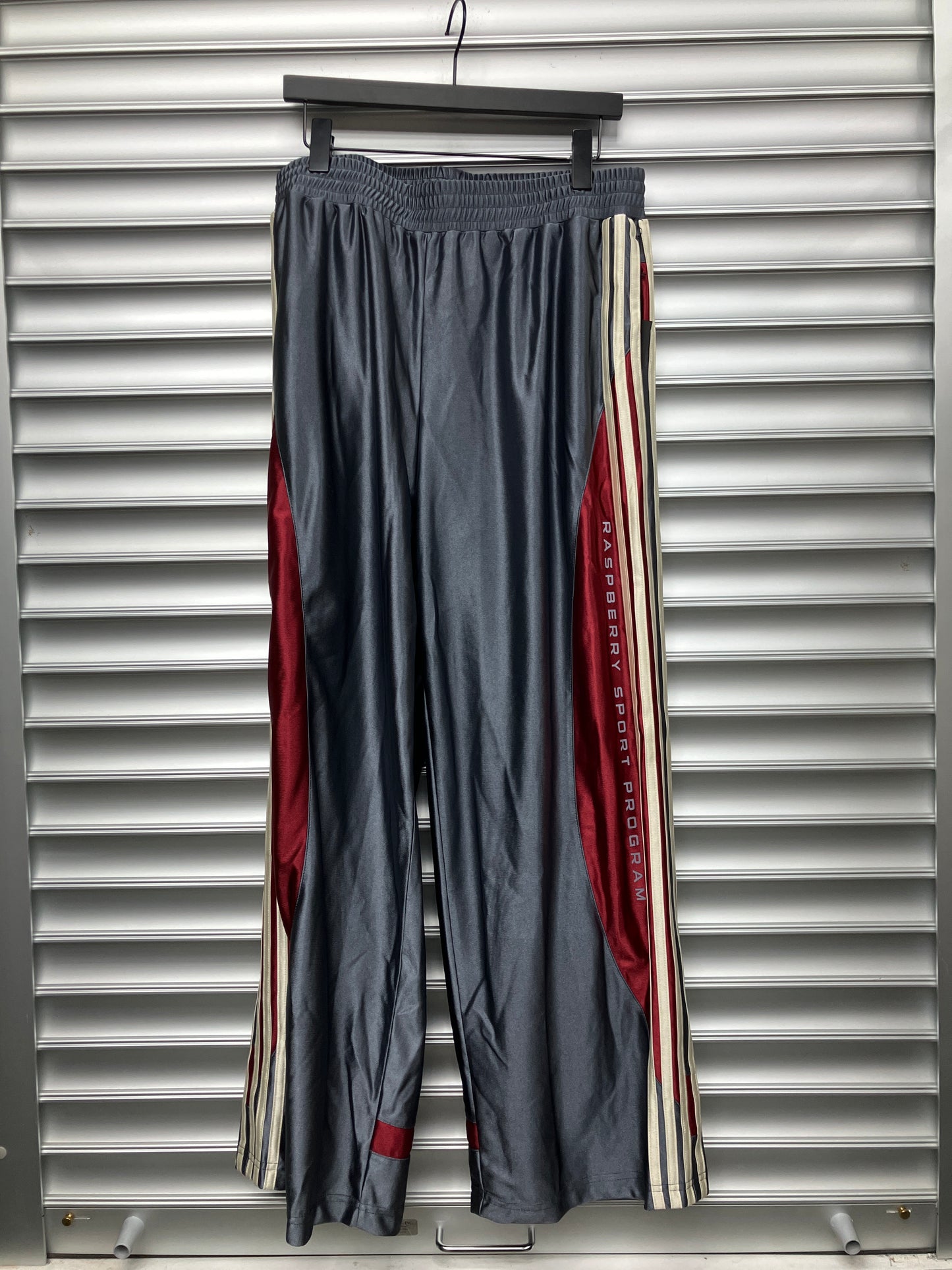 GV Gallery T- Mac Sweats - M