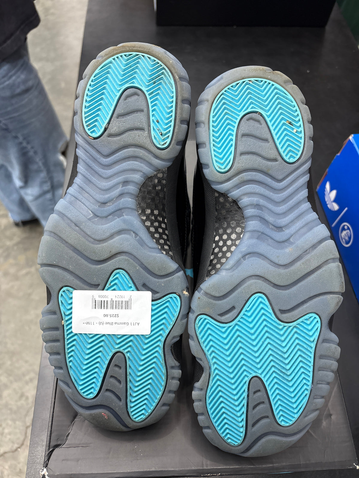 AJ11 Gamma Blue (U) - 11M**