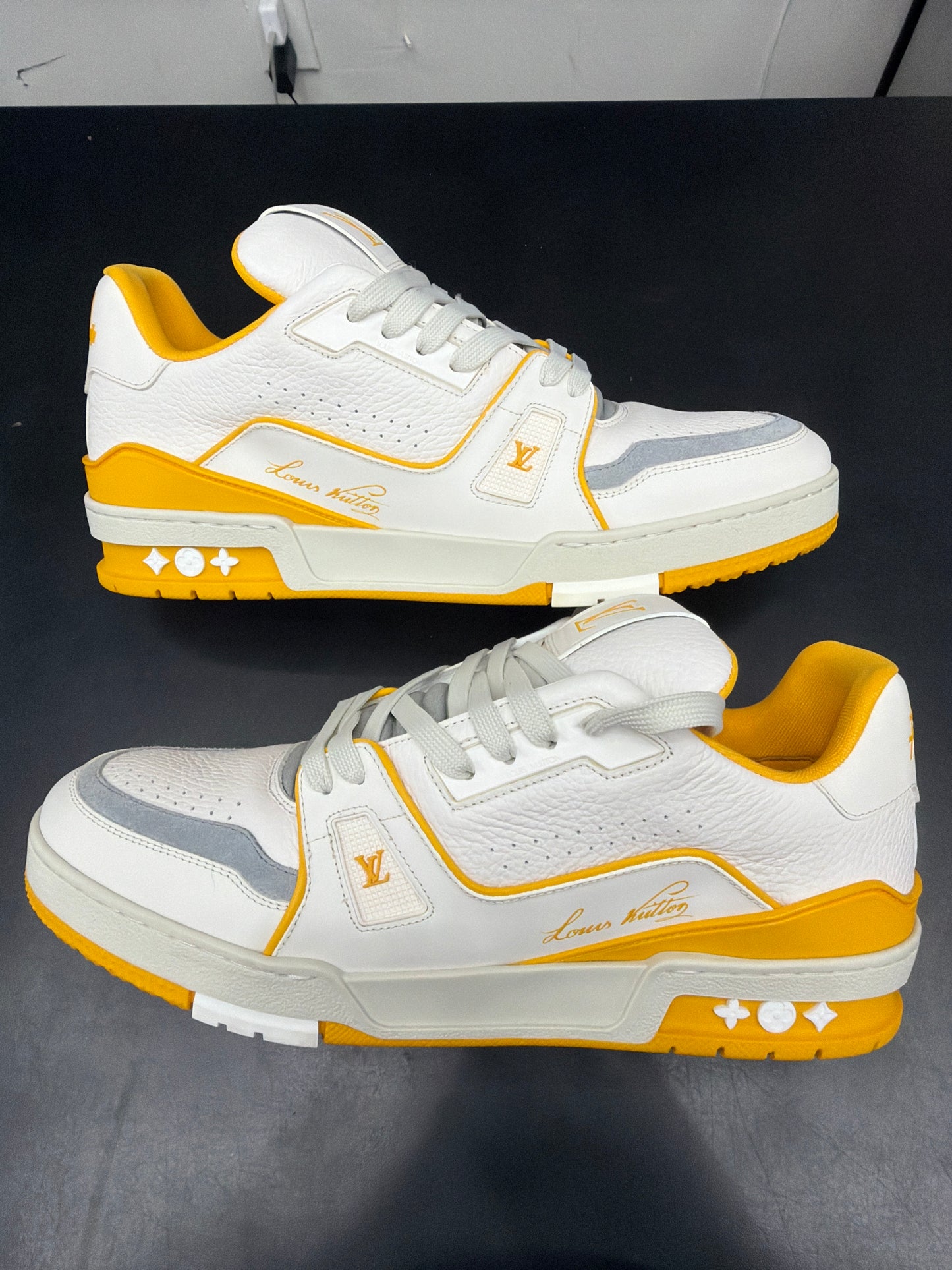 Louis Vuitton Trainer #54 Yellow - 10M (NB)