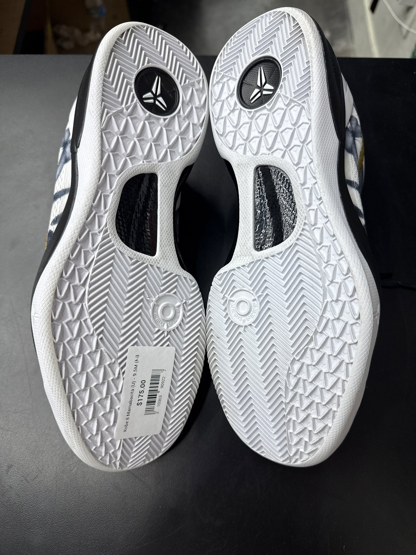 Kobe 8 Mamabacita (U) - 9.5M (NB)