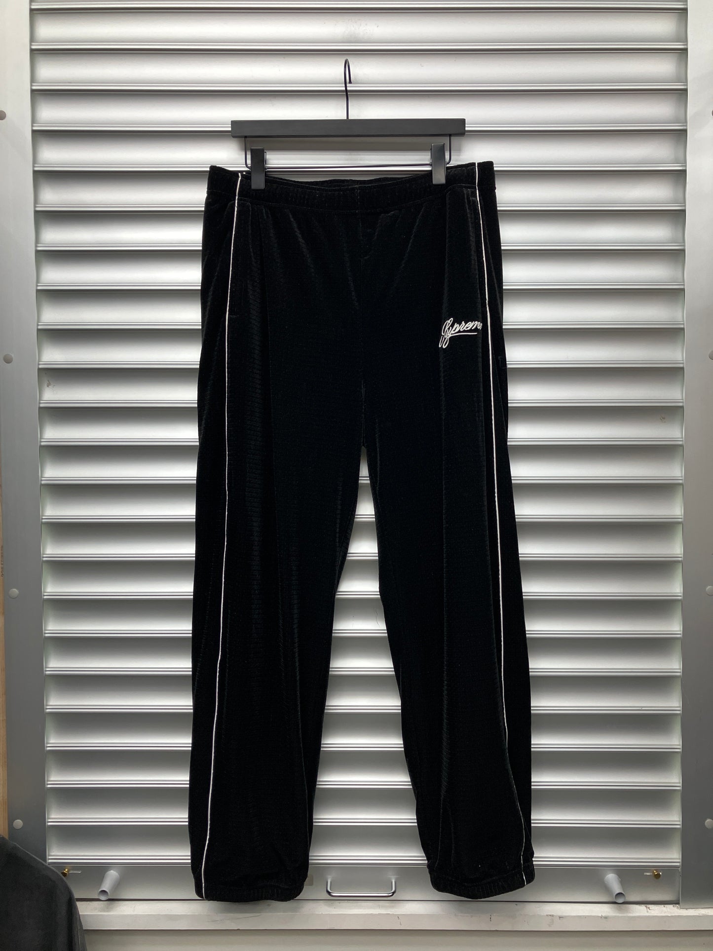 Supreme Black Velour Sweatpants - M