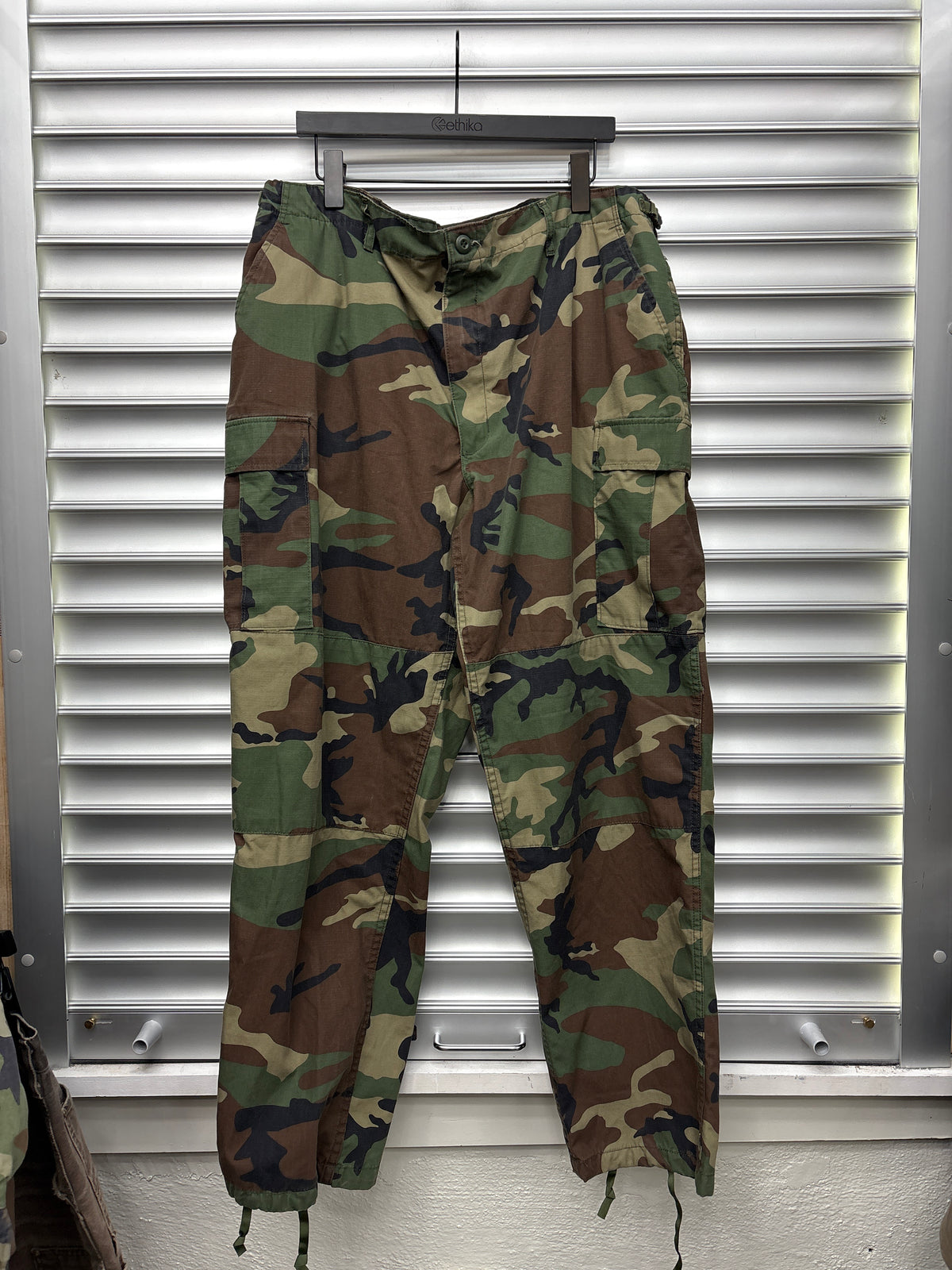 Vintage Camo Cargos - XL**