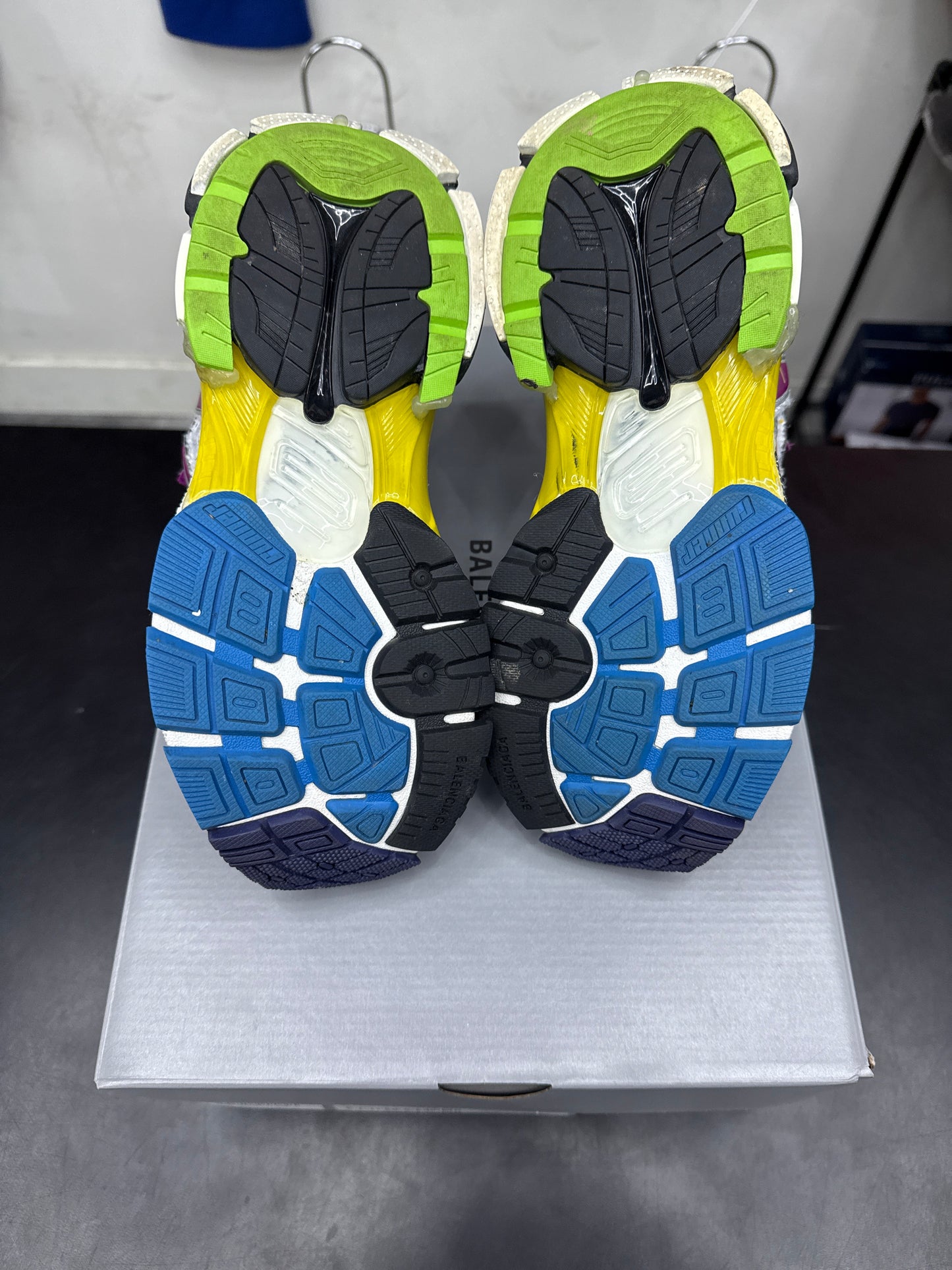 Balenciaga Runner Multi Color (U) - 37
