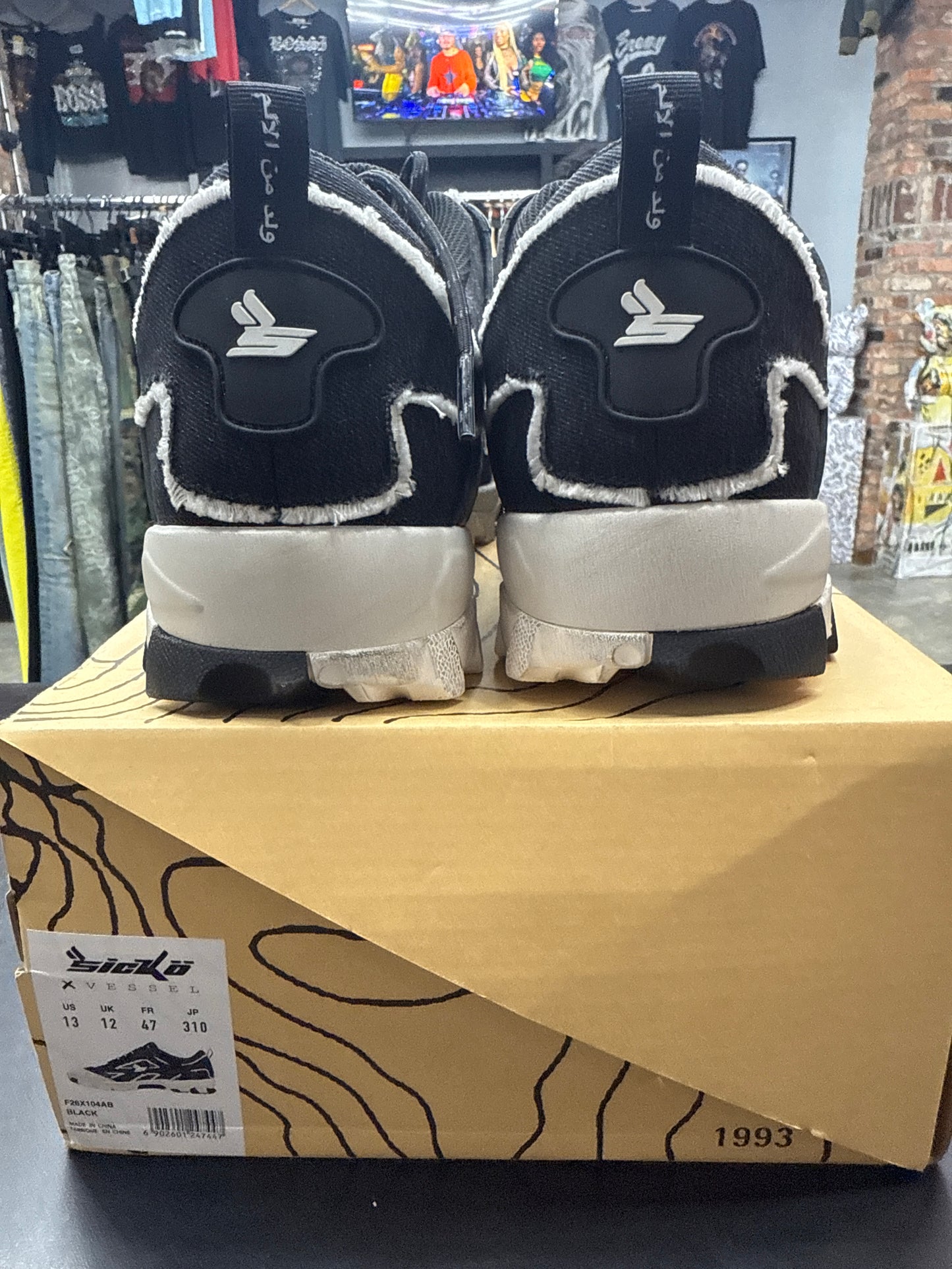 Sicko Hiking Shoe Black/White (U) - 13M