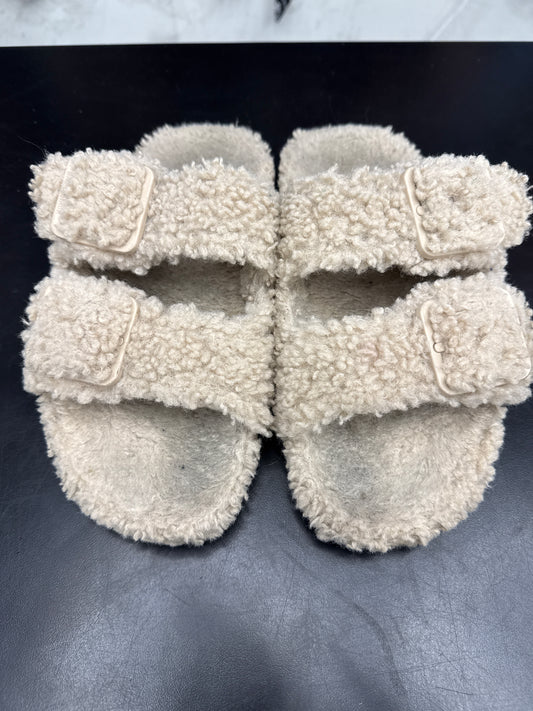 Balenciaga Fur Birkenstocks (U) - 43(10) (NB)