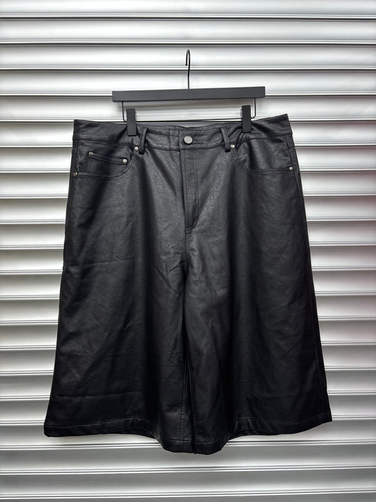 Hidden Season Baggy Leather Shorts - XL