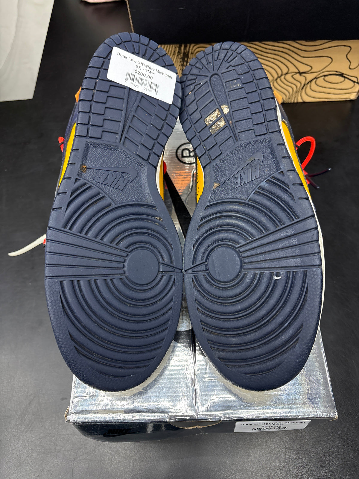 Dunk Low Off White Michigan (U) - 9M**