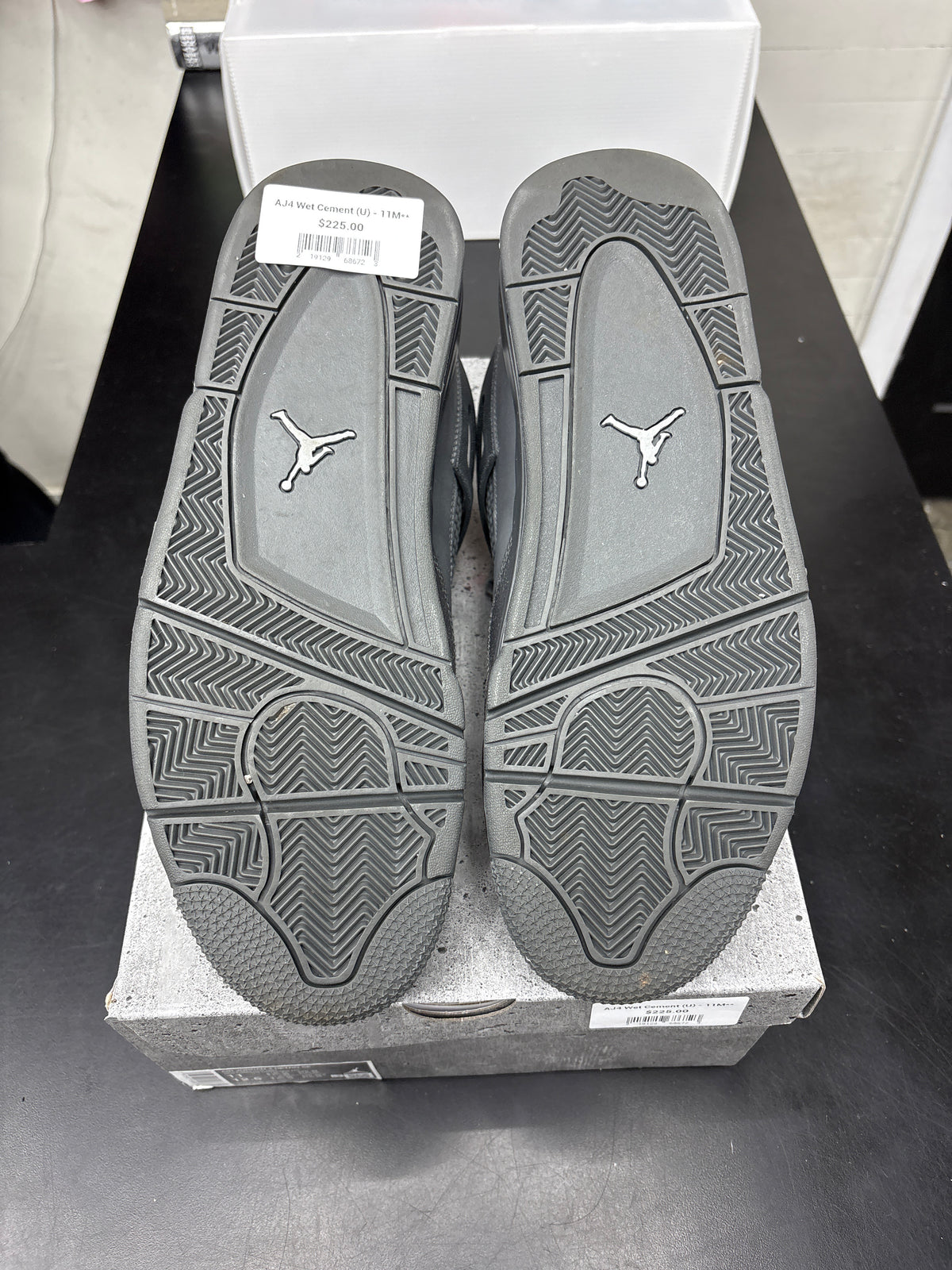 AJ4 Wet Cement (U) - 11M**