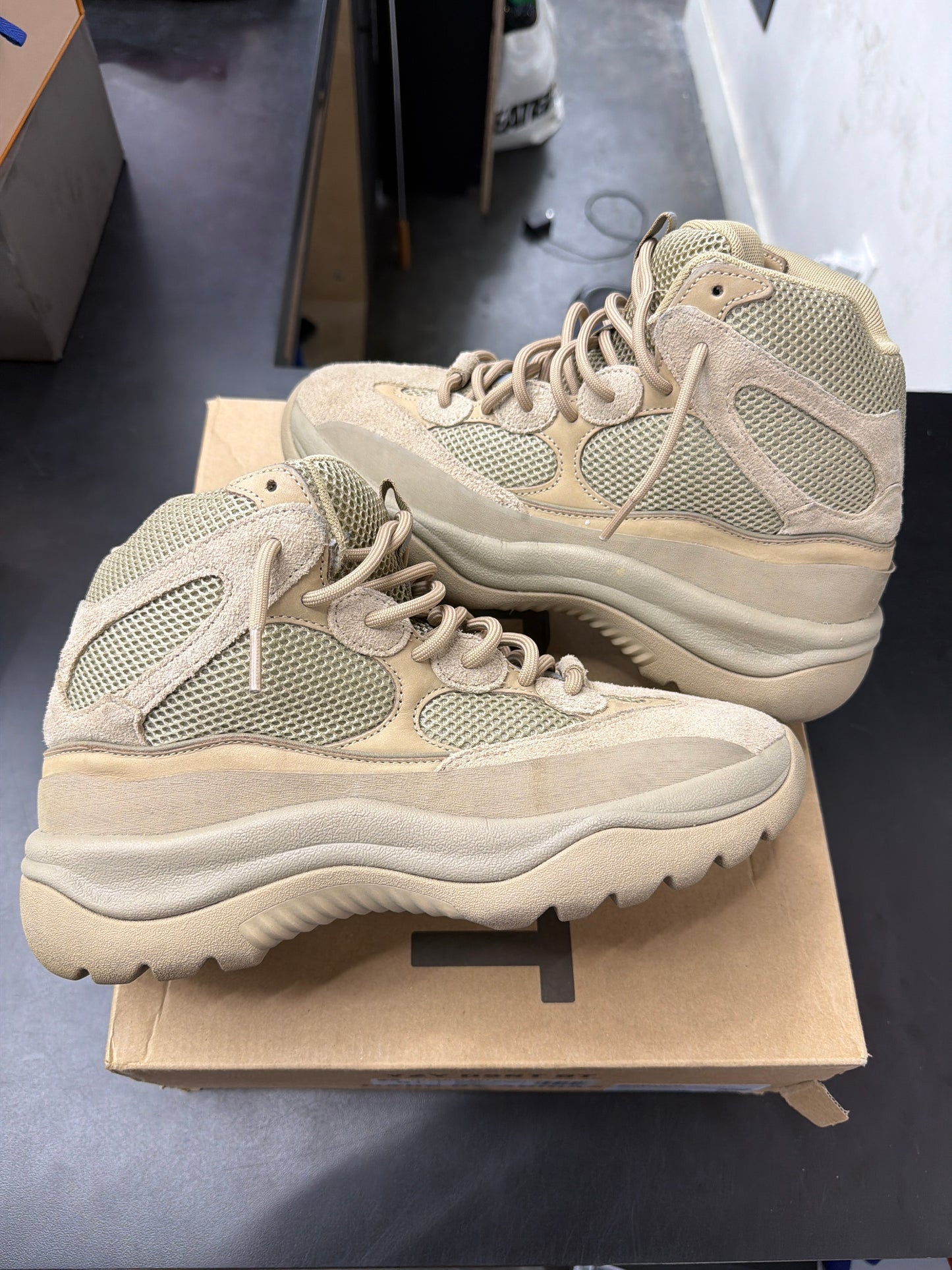 Yeezy Boot Desert Rock (U) - 9.5M