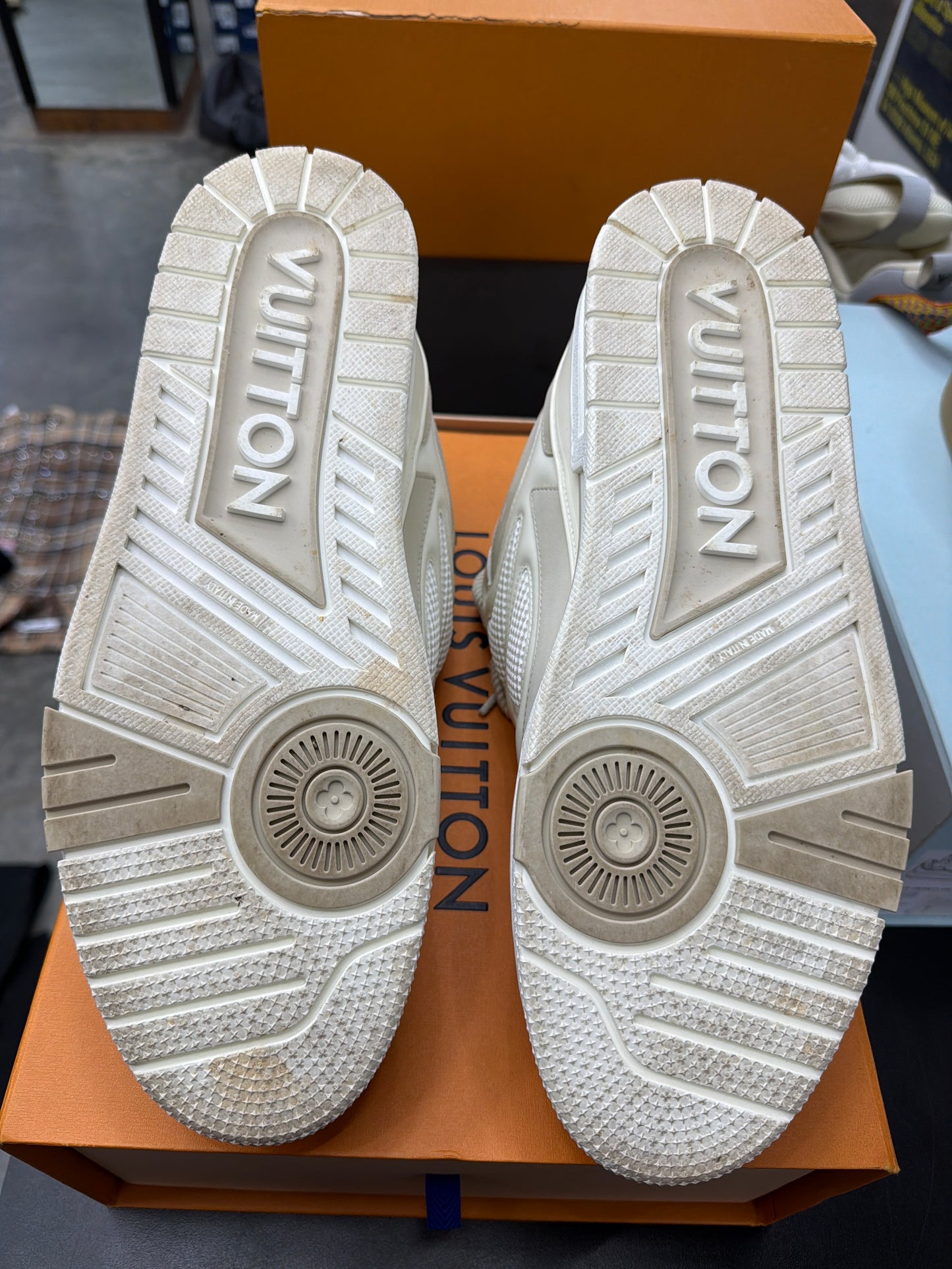 Louis Vuitton SK8 Beige (U) - 13M