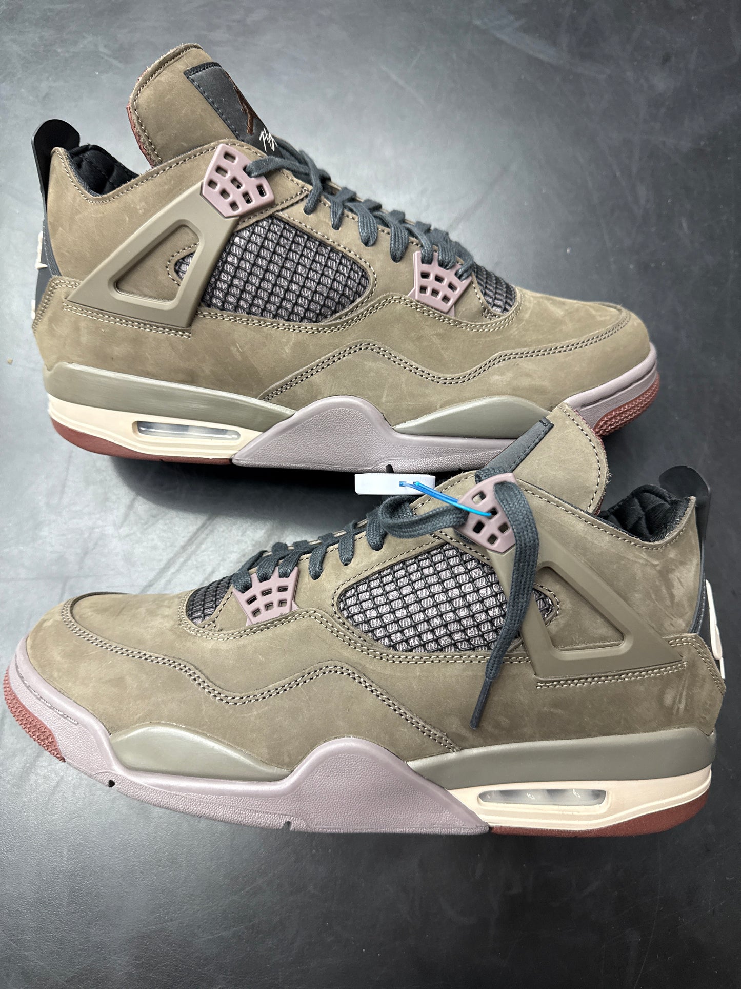 AJ4 A Ma Maniere Dark Mocha - 12M (NB)