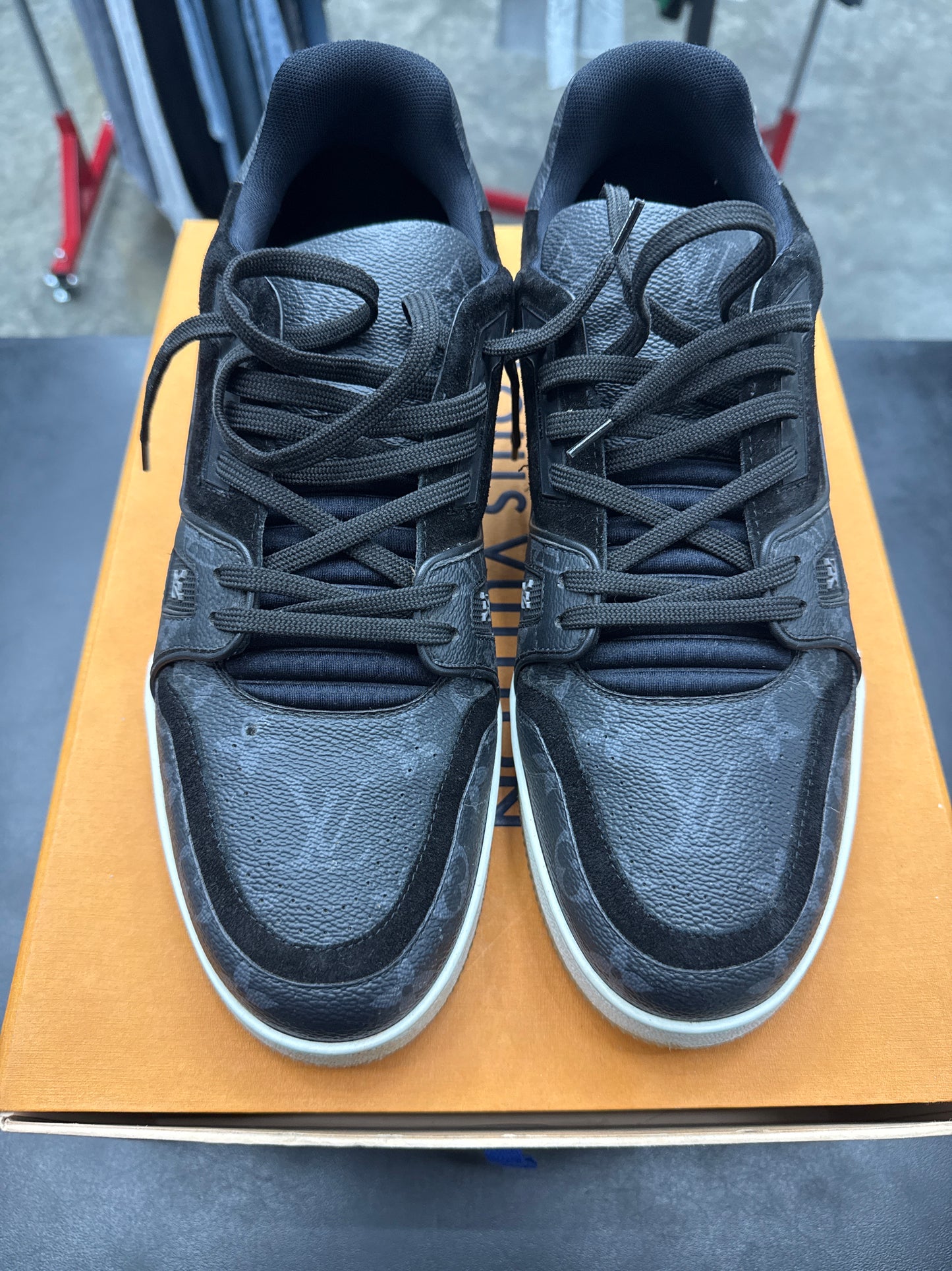 Louis Vuitton Trainer Black Monogram (U) - 11M