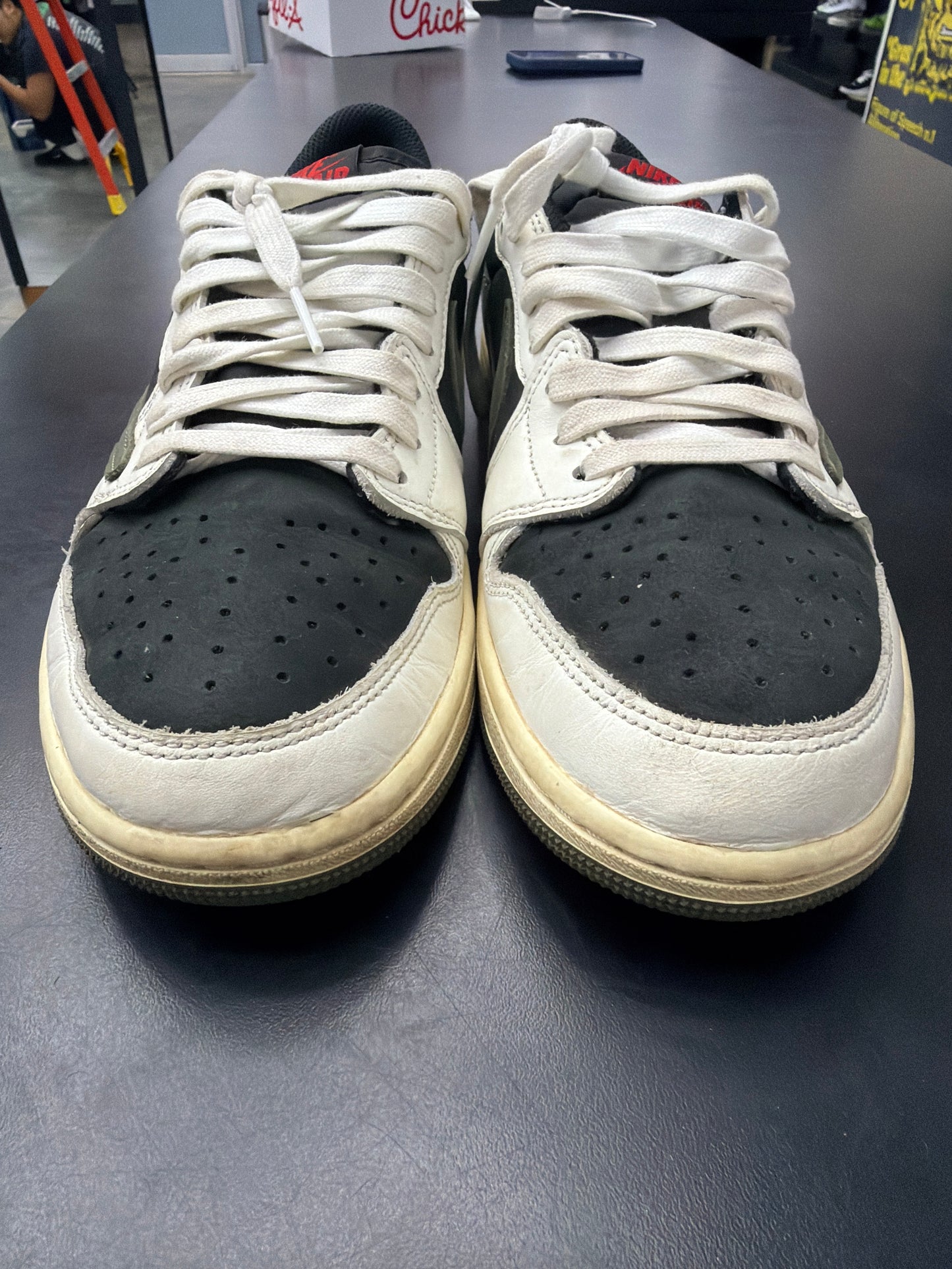 AJ1 Low Travis Scott Olive (U) - 10.5W (NB)