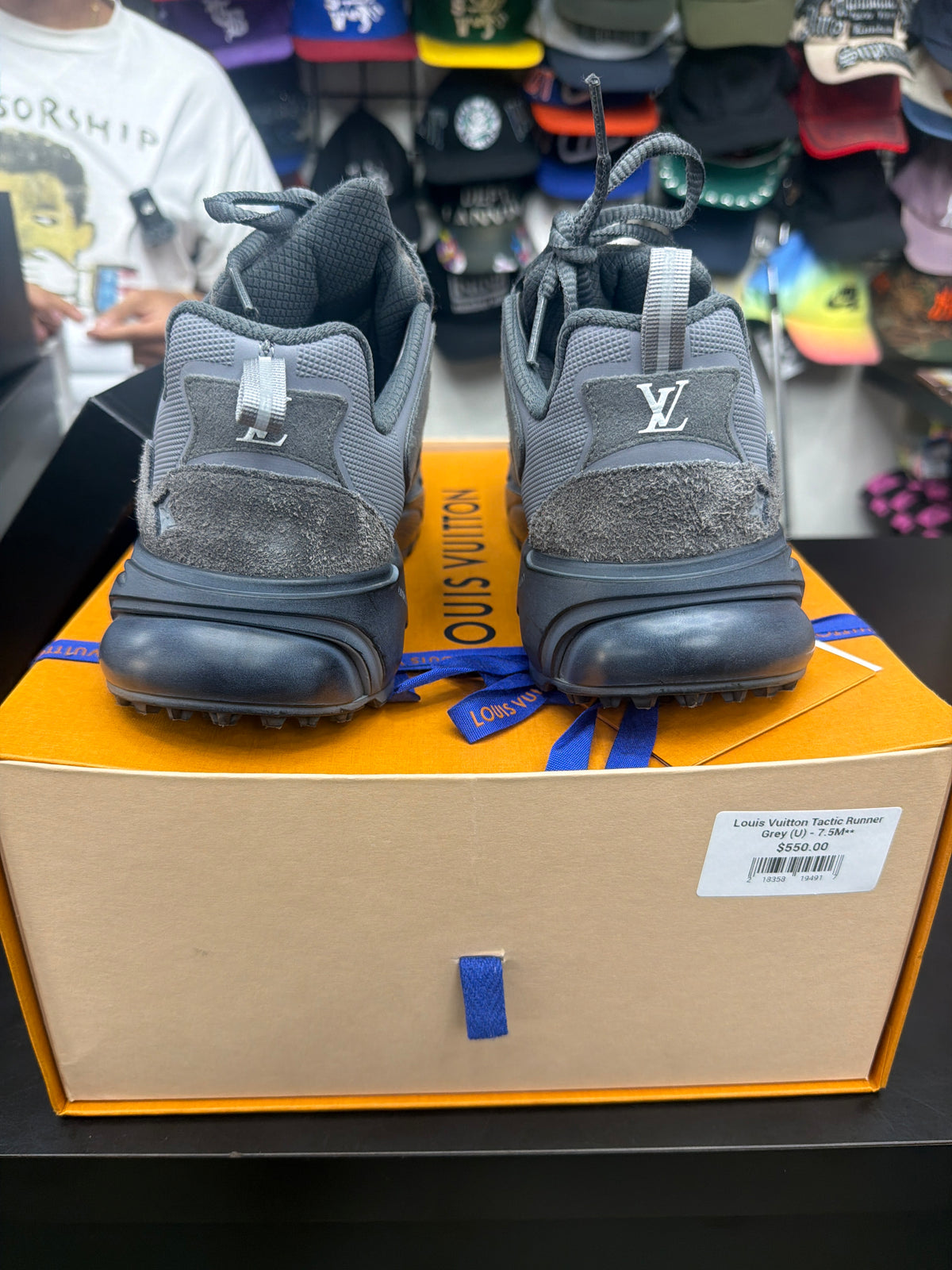 Louis Vuitton Tactic Runner Grey (U) - 7.5M**