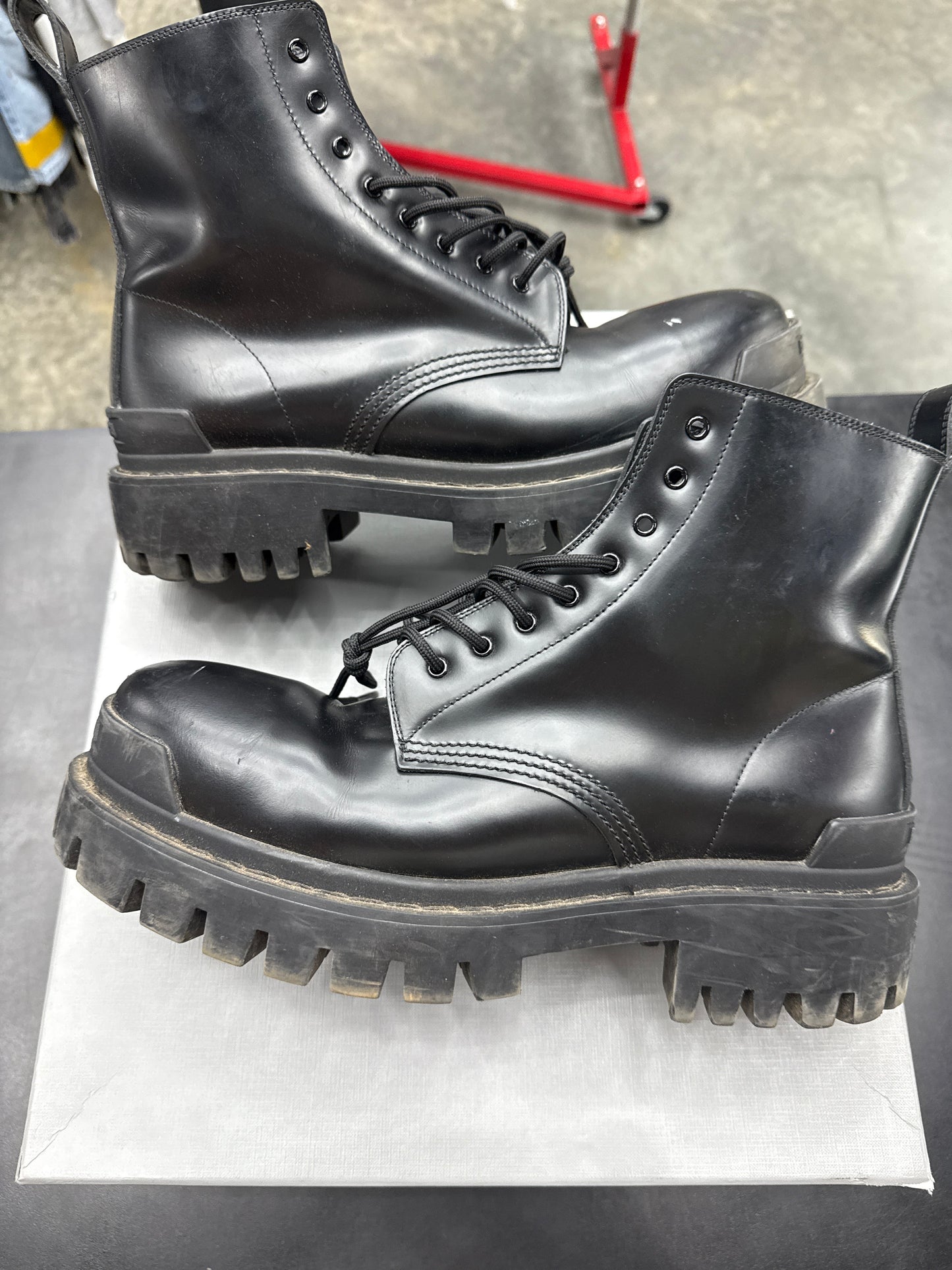 Balenciaga Strike Boot Leather (U) - 43(10)