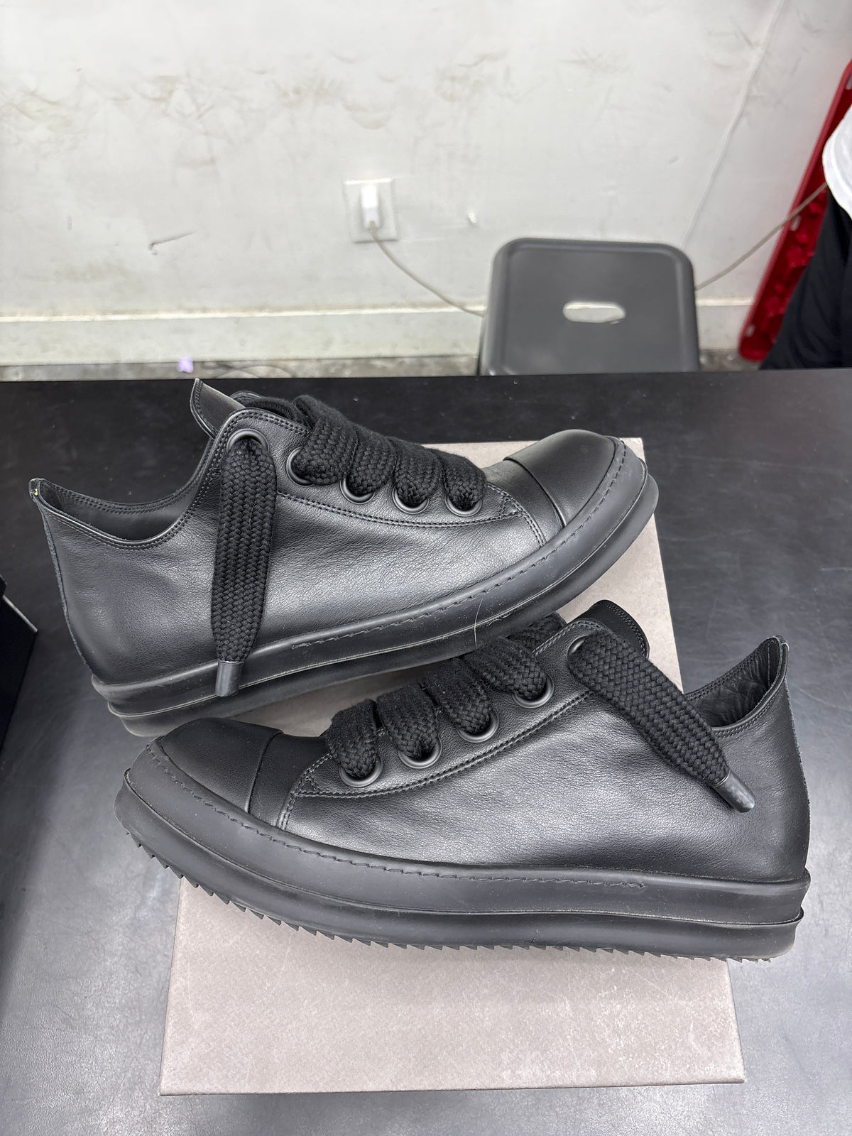 Rick Owen Ramone Low Triple Black (U) - 44(11)**