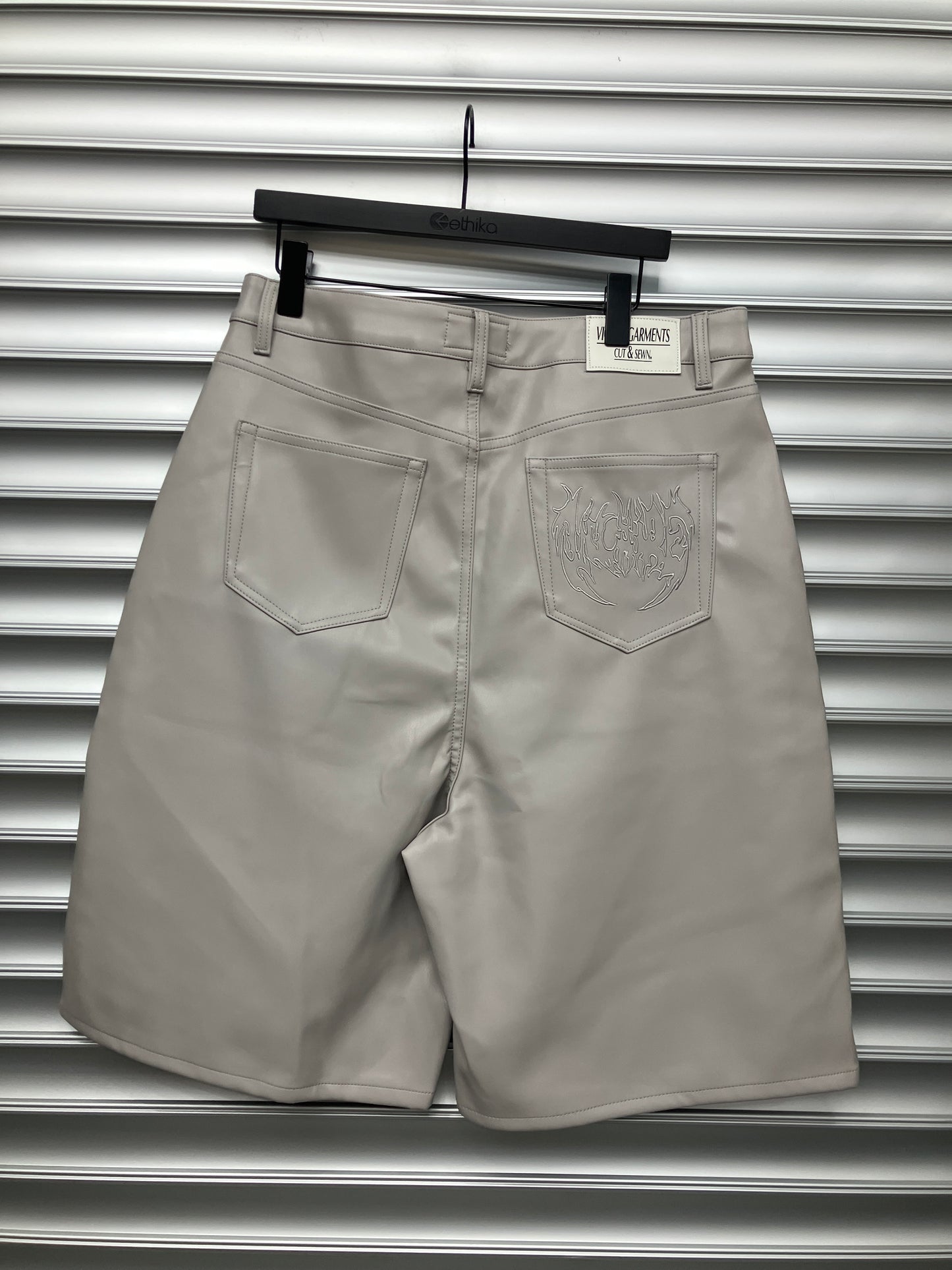 Vicaire Grey Leather Shorts - 34