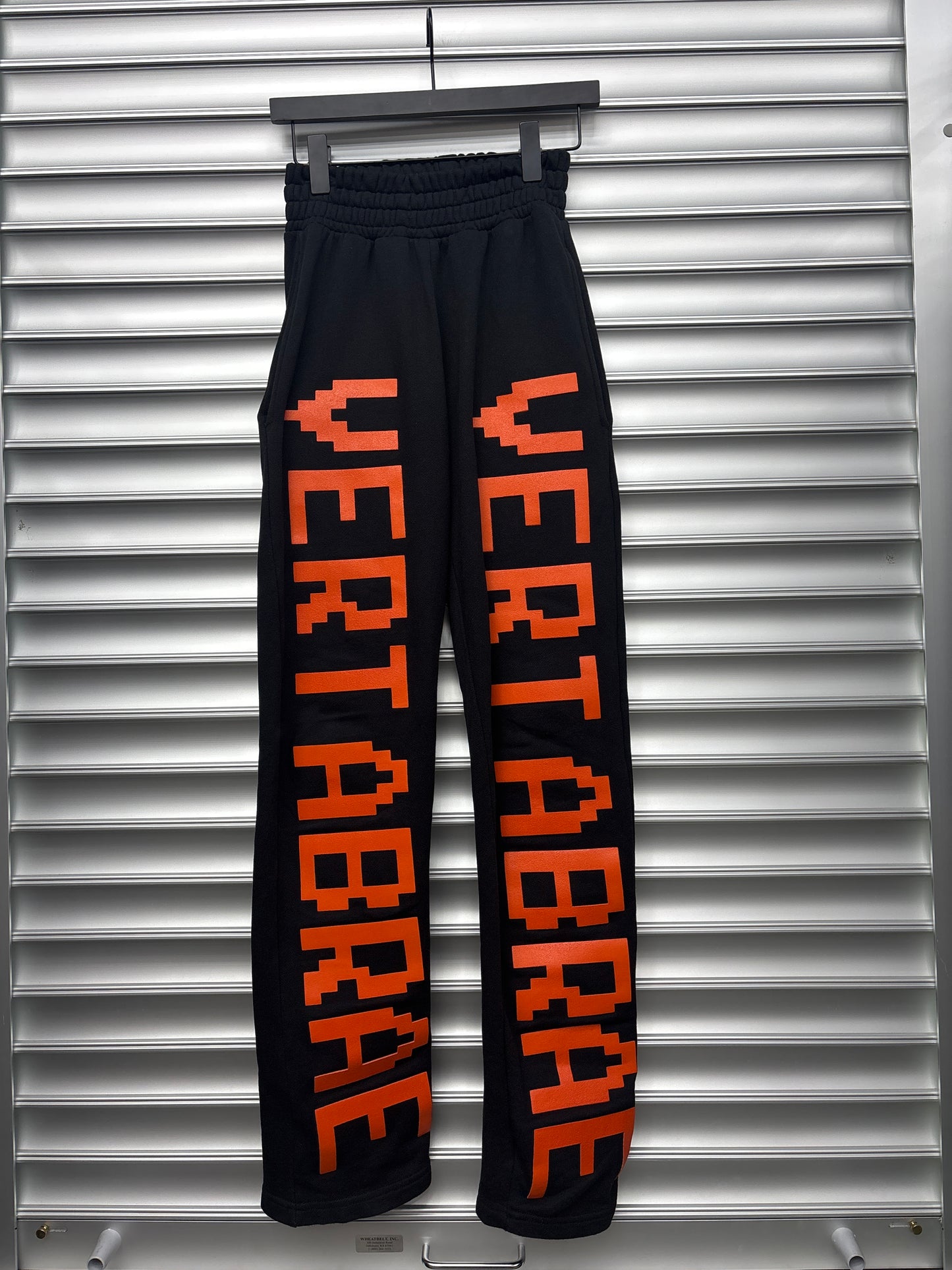 Vertabrae Black/Orange Double Logo Sweatpants - M