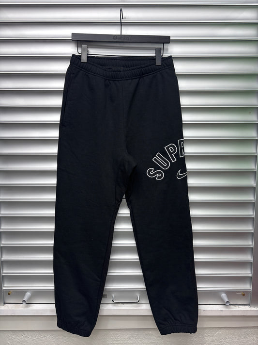 Supreme Nike Sweatpants - Medium
