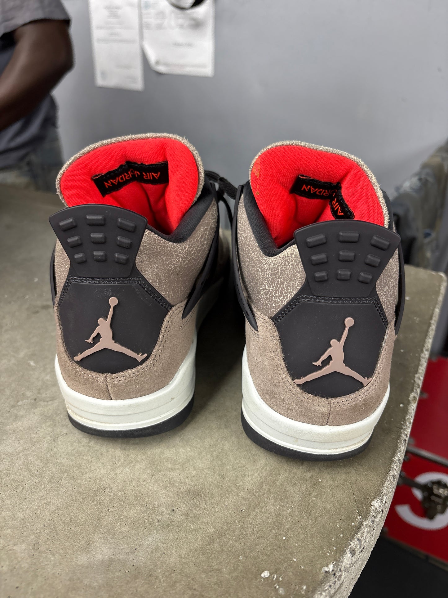 AJ4 Taupe Haze