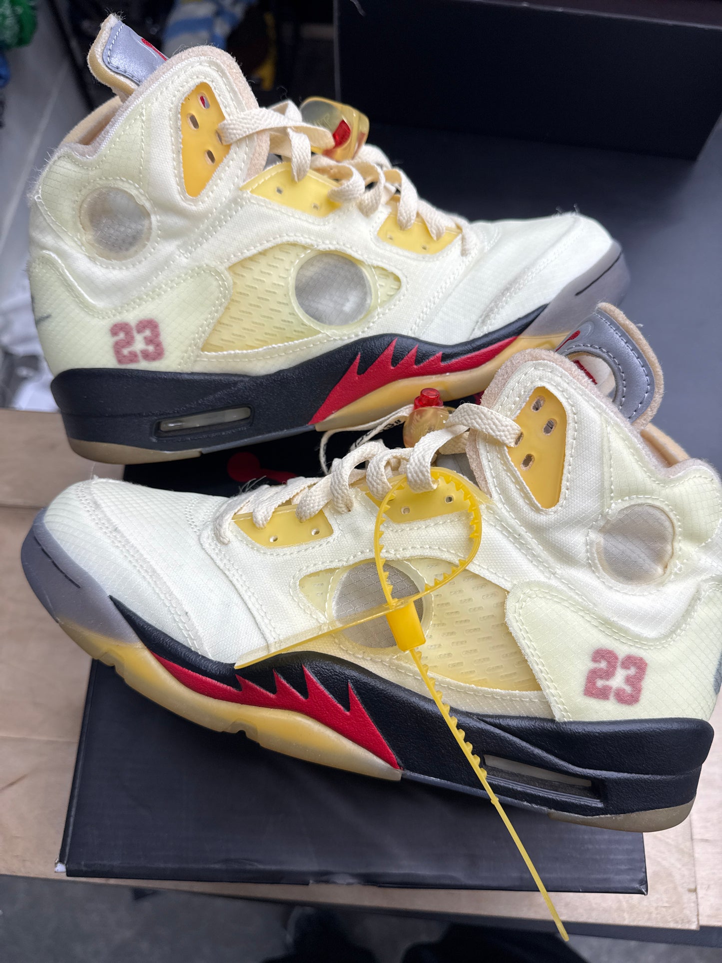 AJ5 Off White Sail (U) - 9M
