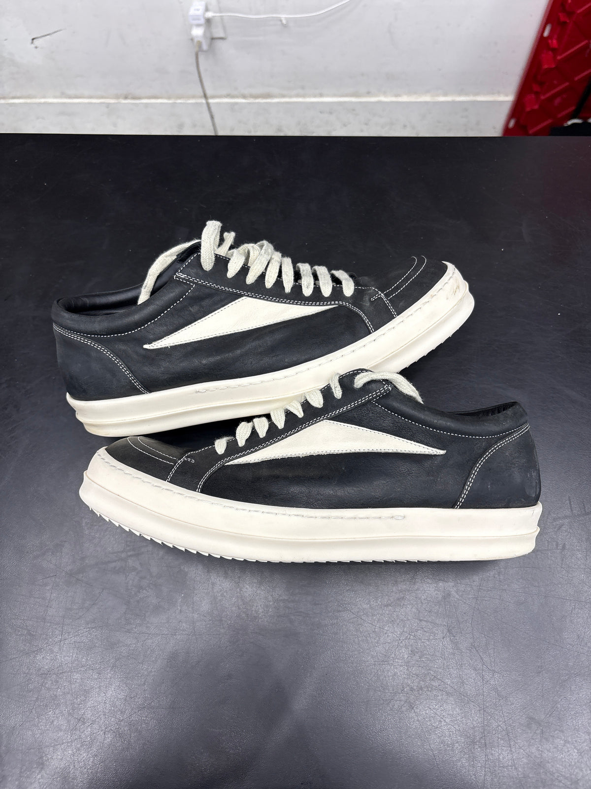 Rick Owen Vintage Black Nubuck (U) - 44(11) (NB)**